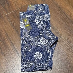 NWT Old Navy Paisley Athletic Compression leggings Medium M